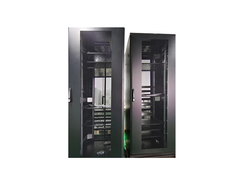 Gabinetes de TI - Gabinete de rede para data center