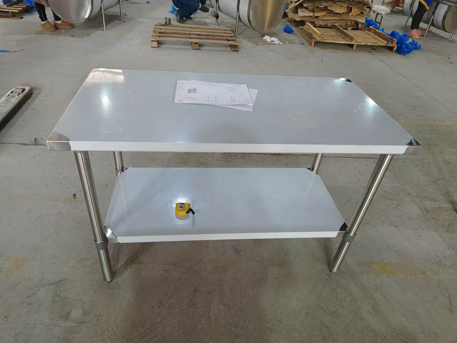 Mesa de trabalho inoxidável - equipamento de cozinha comercial
